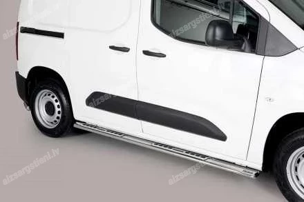MISUTONIDA OVAL SIDE BARS WITH INTEGRATED PLASTIC FOOTSTEPS TOYOTA Proace City / City Verso