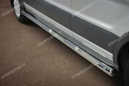 STEELER APAĻI SĀNU SLIEKŠŅI AR INTEGRĒTIEM KĀPŠĻIEM FORD Transit